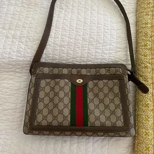 Vintage Gucci Tan GG Monogram Ophidia With Red And Green Web Stripe